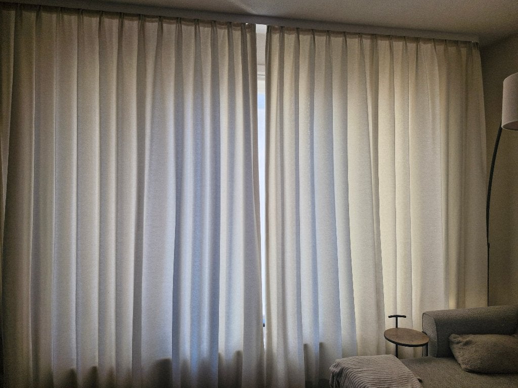 Prachtige beige/creme Overgordijnen!, Crème, Ophalen of Verzenden, 253 cm, 330 cm