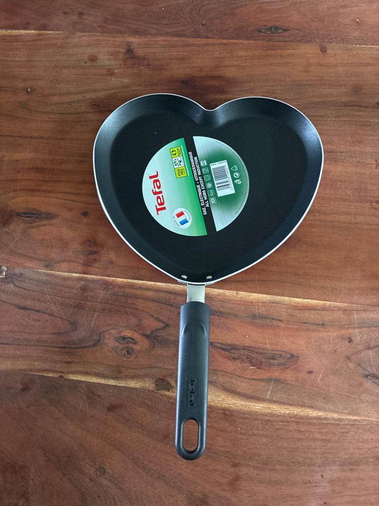 Tefal Hartvormige Koekenpan - Nieuw, Keramische plaat, Ophalen of Verzenden, Koekenpan of Braadpan, Nieuw