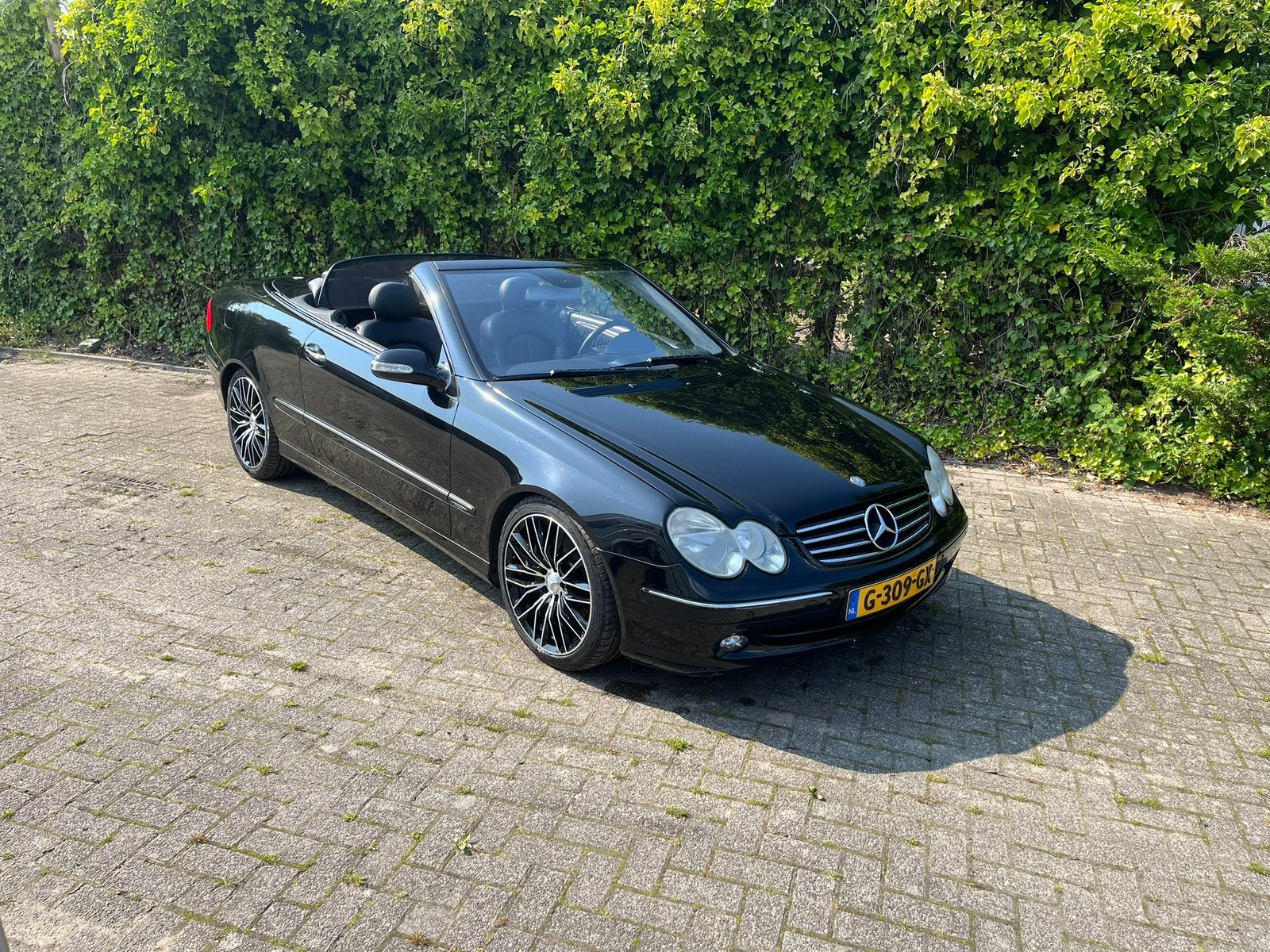 Mercedes-Benz CLK 200 Kompr Cabriolet AUT 2005 Zwart, Auto's, Mercedes-Benz, Automaat, Achterwielaandrijving, Zwart, 4 cilinders
