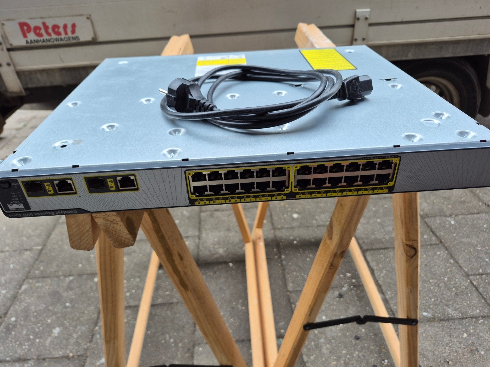 Cisco Catalyst Express 500-24PC WS-CE500-24PC V03 Switch, Computers en Software, Ophalen, Zo goed als nieuw