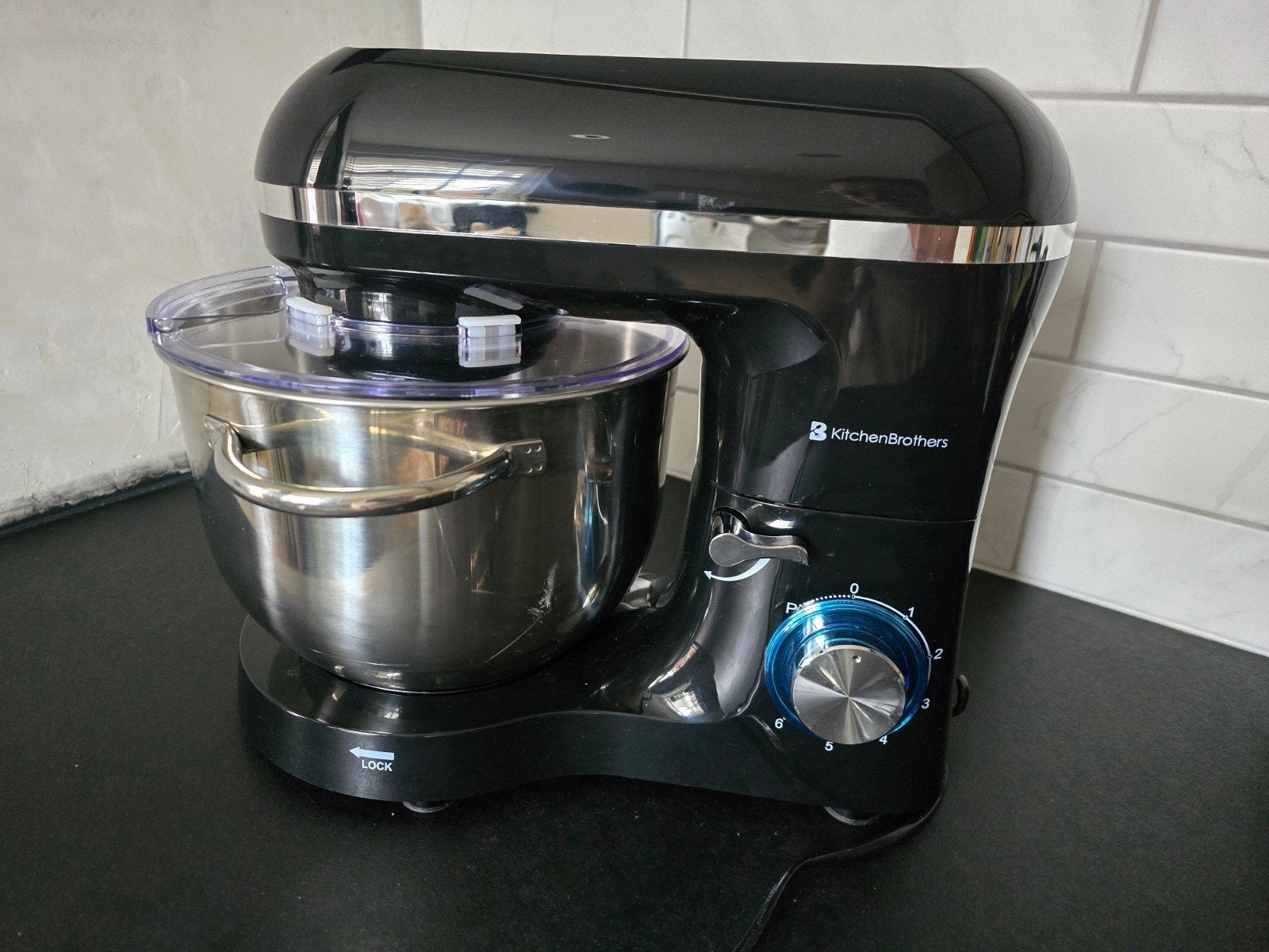 KitchenBrothers 2000W

Keukenmachine - 6,2L mengkom, Witgoed en Apparatuur, Keukenmixers, 4 liter of meer, Ophalen of Verzenden