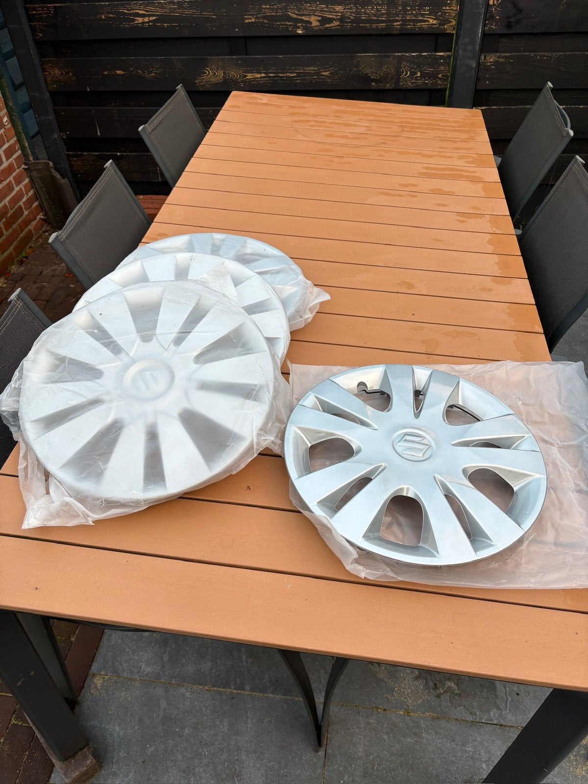 Wieldoppen suzuki 14 inch nieuw, Auto diversen, Wieldoppen, Ophalen of Verzenden, Zo goed als nieuw