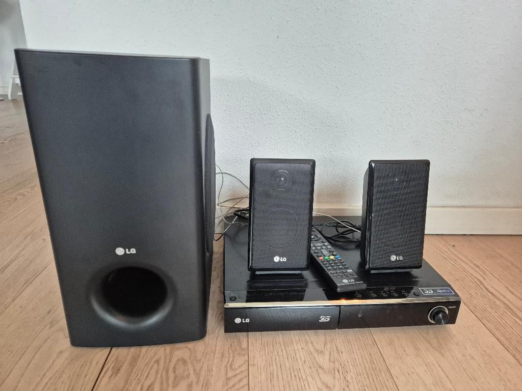 LG 2.1 Blu-ray Home Cinema Set –3D Blu-ray, Gebruikt, 2.1-systeem, Blu-ray-speler, 70 watt of meer