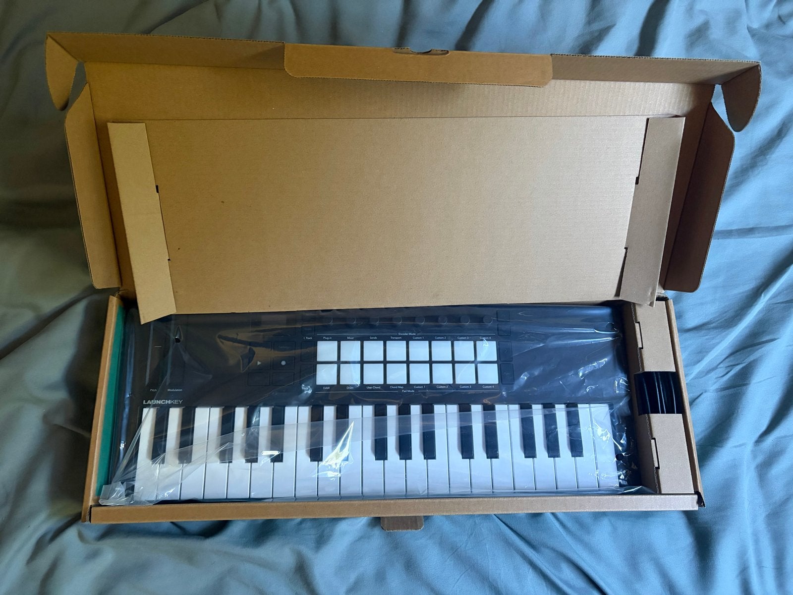 Novation Launchkey Mini 37 MK4 MIDI Keyboard - Als nieuw, Midi-aansluiting, Overige aantallen, Zo goed als nieuw, Ophalen