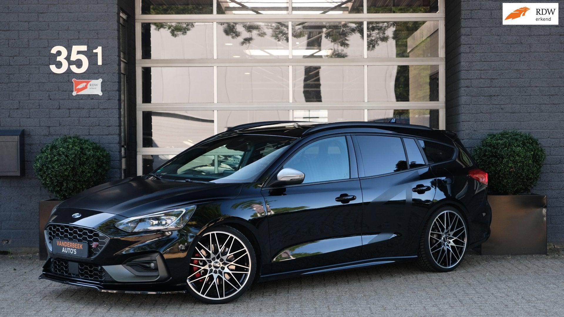 Ford Focus Wagon 2.3 EcoBoost ST-3 B&O|Carplay|Milltek|Vol!, Auto's, Gebruikt, Zwart, 4 cilinders, Origineel Nederlands