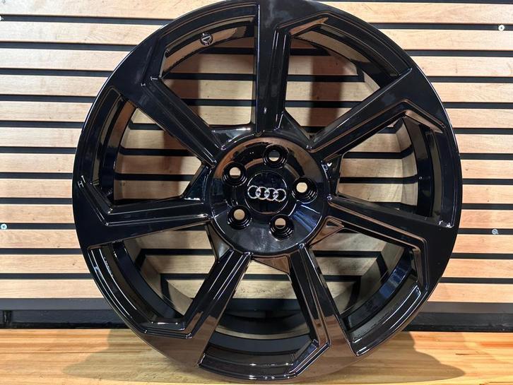 18" Fits Audi A1 VW Polo 5x100 et40 215/35/18, Niet ingevuld, 18 inch, 215 mm, Velg(en)