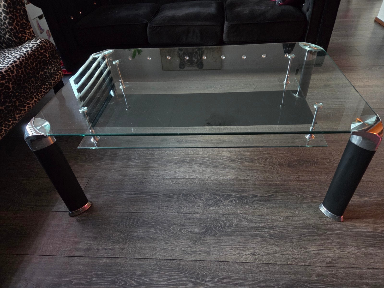 Moderne glazen salontafel met metalen accenten, Gebruikt, 100 tot 150 cm, Glas, Modern