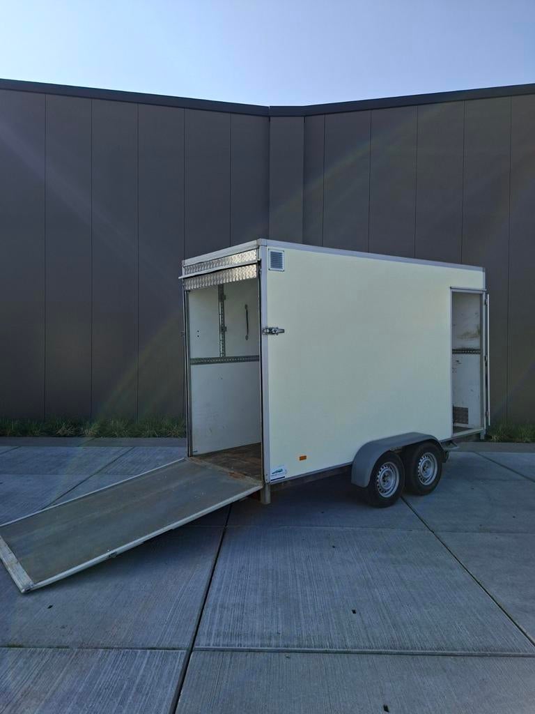 Hapert Sapphire L2 - gesloten aanhangwagen 3500kg met klep, Ophalen