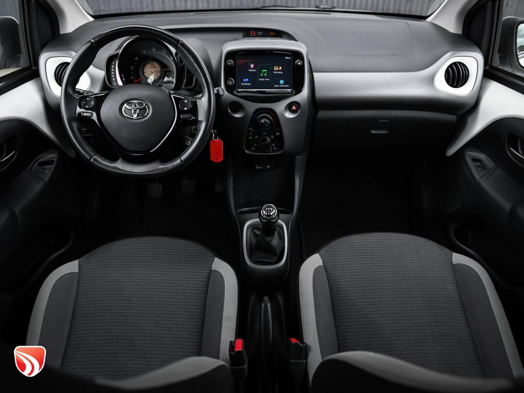 Toyota Aygo 1.0 VVT-i x-play 72pk | Apple CarPlay | Camera |, Voorwielaandrijving, Stof, Gebruikt, Euro 6