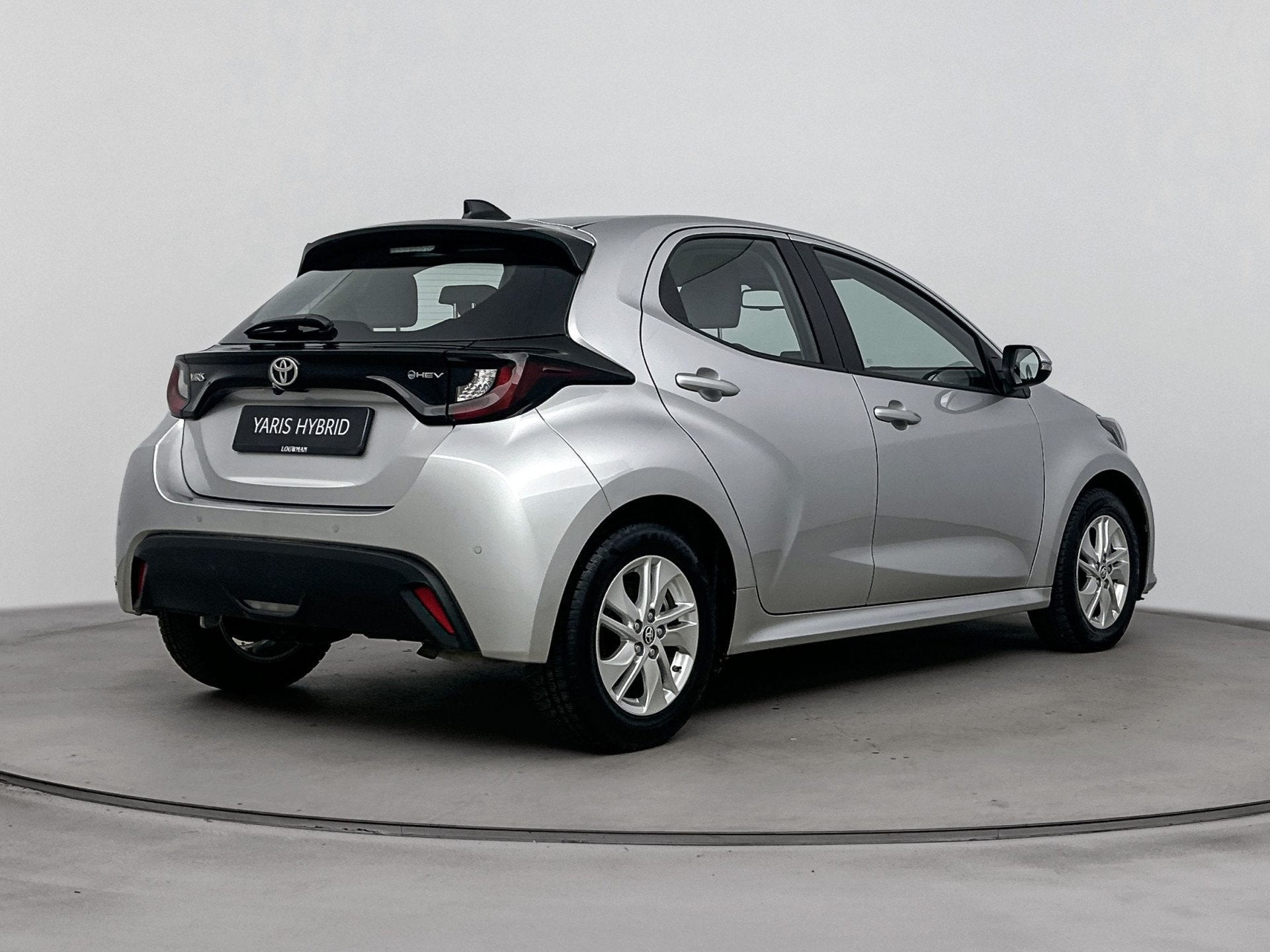Toyota Yaris 1.5 Hybrid 115 Dynamic Limited | Parkeersensore, 12 maanden, Stof, Gebruikt, 116 pk