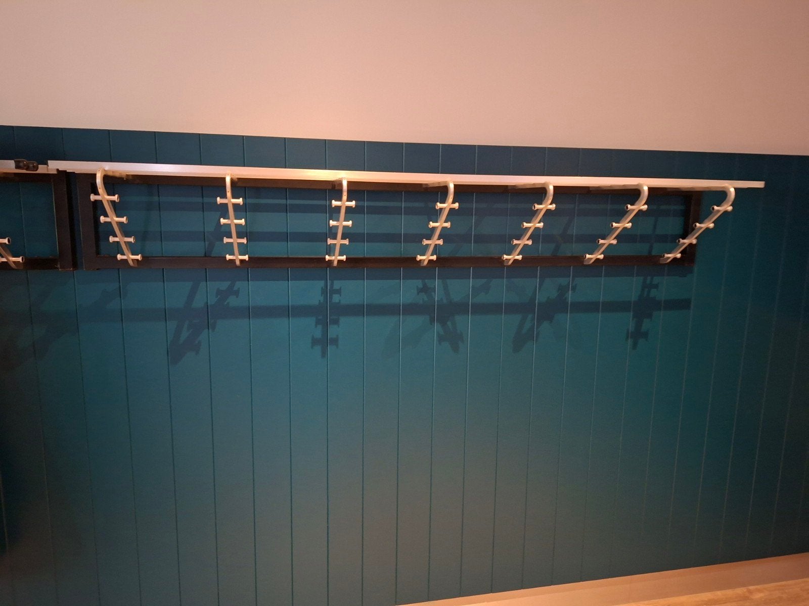 3x Wandkapstok 200cm breed, 30cm diep - Metaal, Huis en Inrichting, Gebruikt, Minder dan 100 cm, Metaal, Ophalen