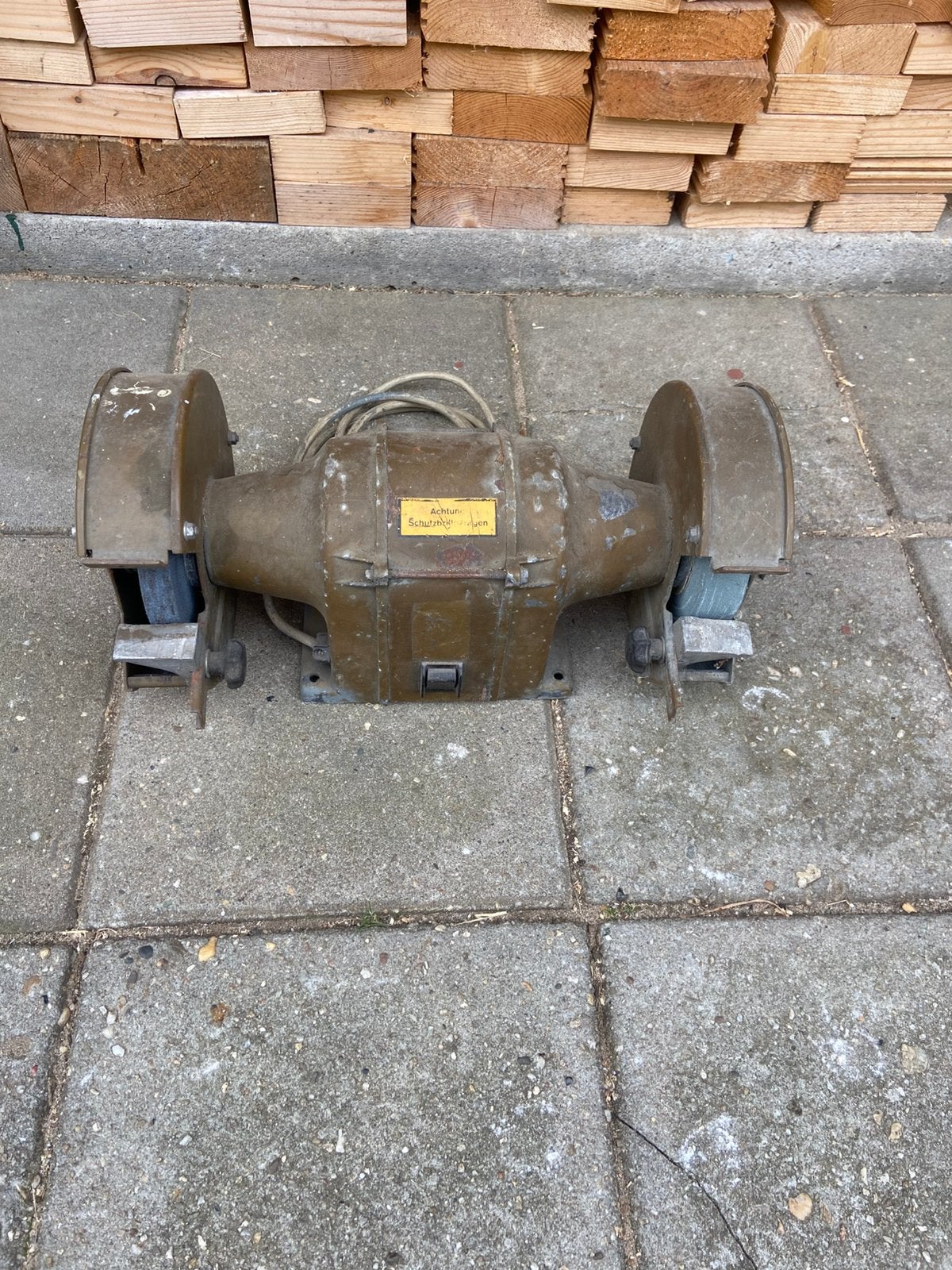 Slijpmachine/ slijpsteen, Ophalen of Verzenden, Zo goed als nieuw, Minder dan 700 watt, Werkbankslijpmachine