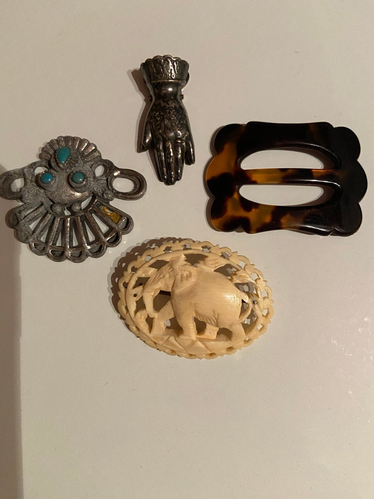 Vintage broches en gesp - Diverse materialen, Overige materialen, 4 tot 7 cm, Gebruikt, Overige kleuren