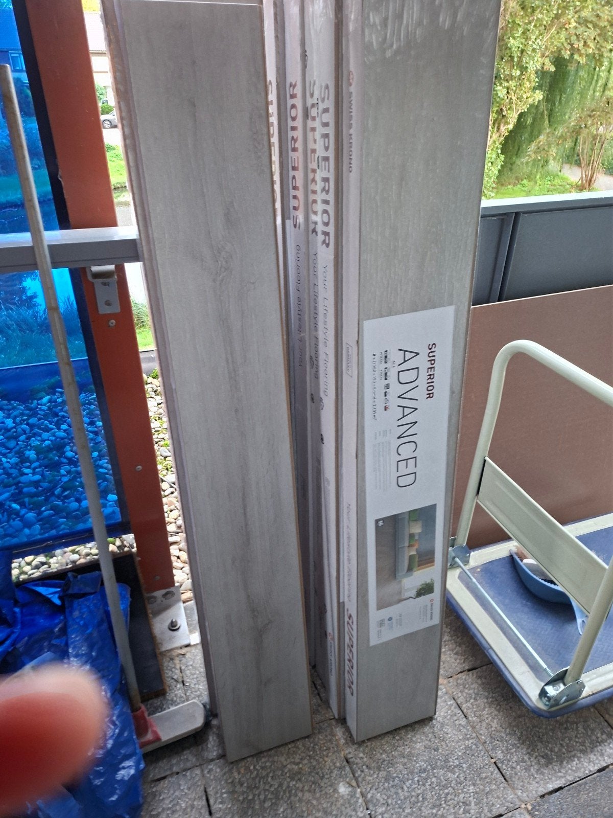 swiss krono lichtgrijze laminaat 7pakken en 1losse plank, Ophalen, Nieuw