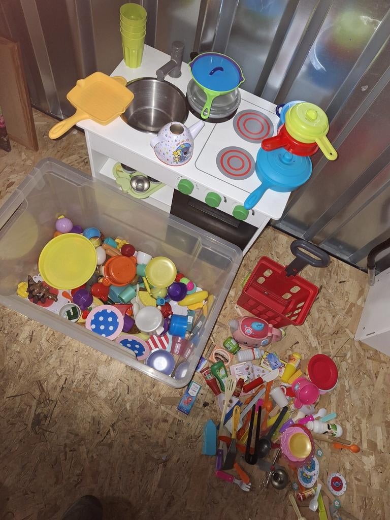 Kleine speelkeuken voor de allerkleinsten, Ophalen, Kunststof