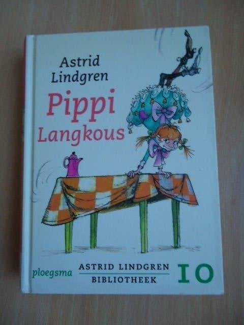 Pippi Langkous omnibus, door Astrid Lindgren, Boeken, Ophalen of Verzenden, Zo goed als nieuw, Fictie algemeen