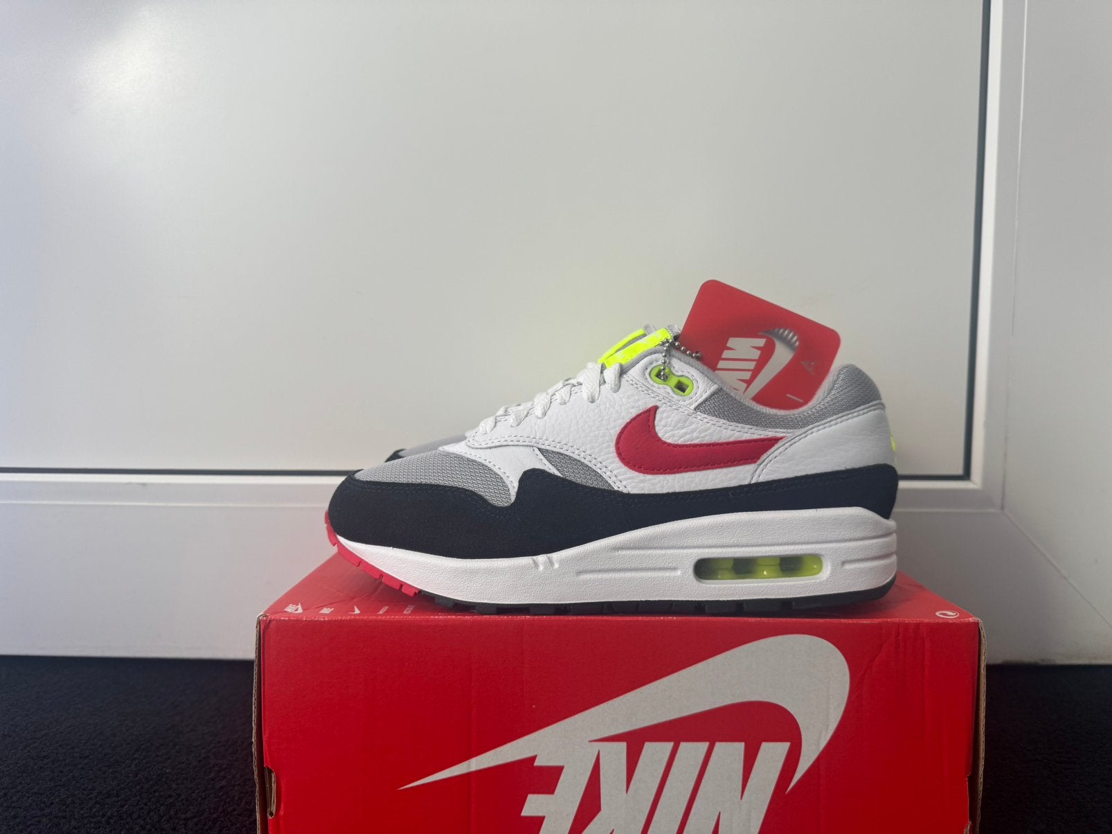 Nike Air Max 1 ‘Chili Volt’ (size 36,5), Ophalen of Verzenden, Nieuw, Overige kleuren, Sneakers of Gympen