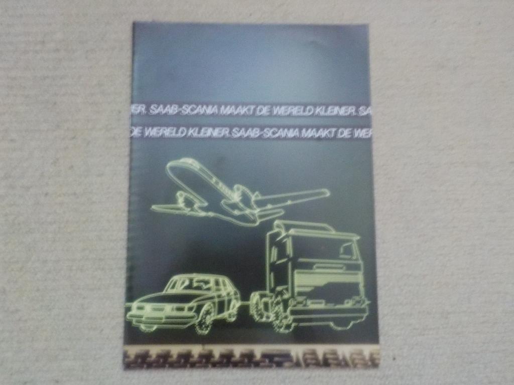 Saab Scania maakt de wereld kleiner folder uit 1986, Ophalen of Verzenden, Zo goed als nieuw, Overige merken, Diverse Auteurs