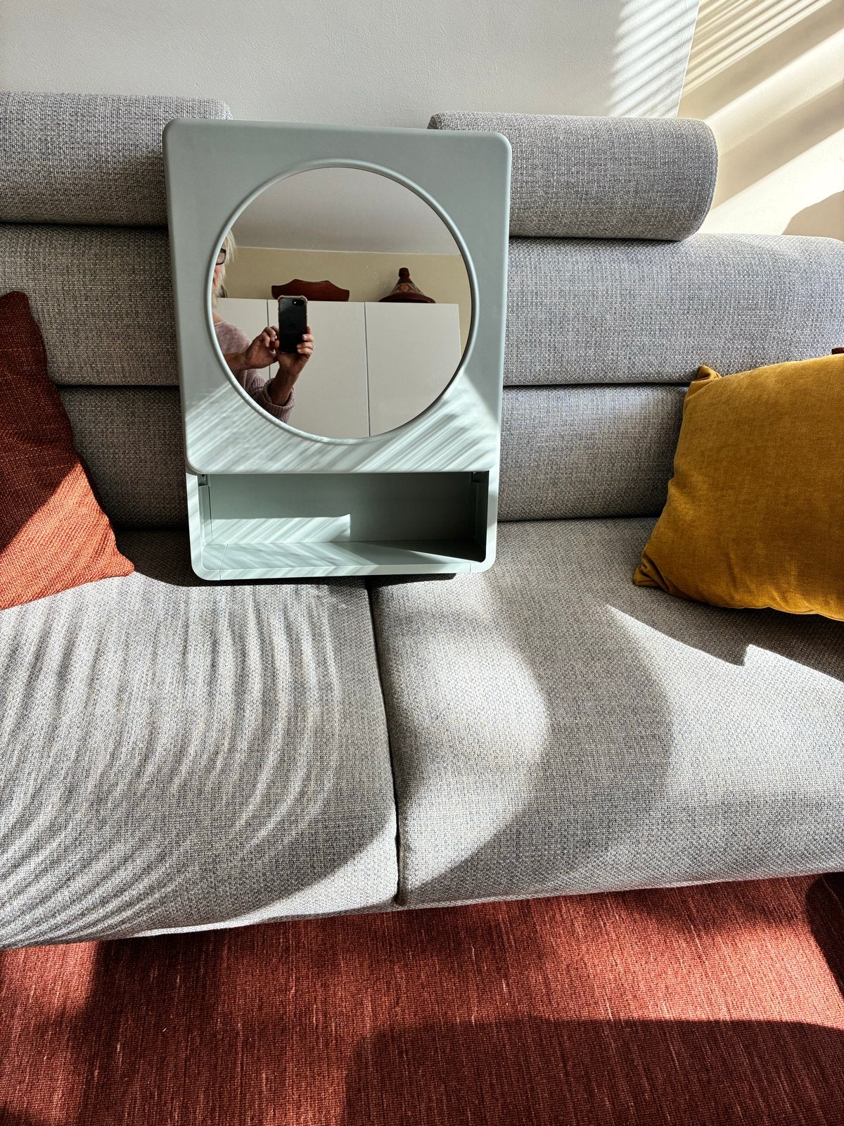 IKEA IVÖSJÖN spiegelkastje met plankje - Zo goed als nieuw