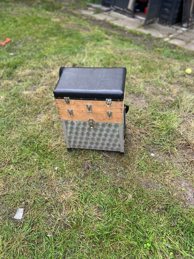 Viskoffer met zitje - Handig voor elke visser, Ophalen, Gebruikt, Koffer of Tas