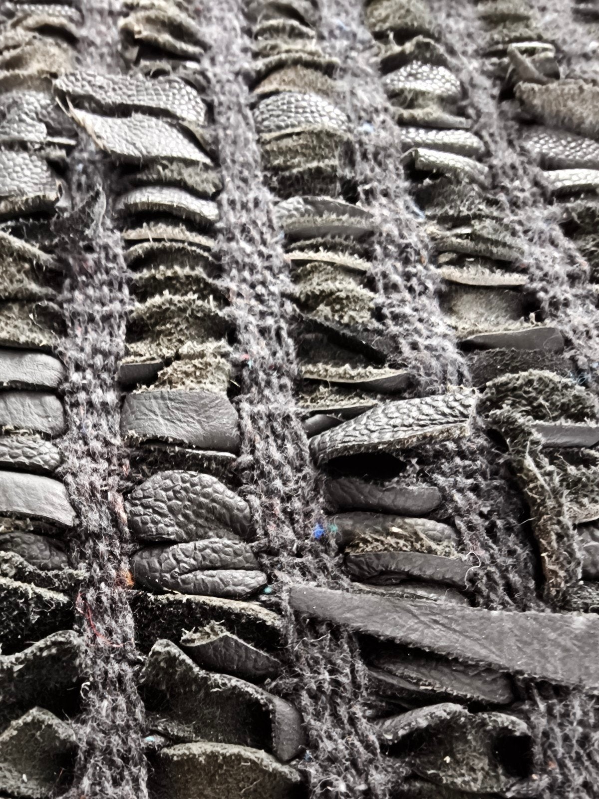 Karpet vloerkleed zwart leer, Ophalen, Gebruikt, Zwart, 150 tot 200 cm