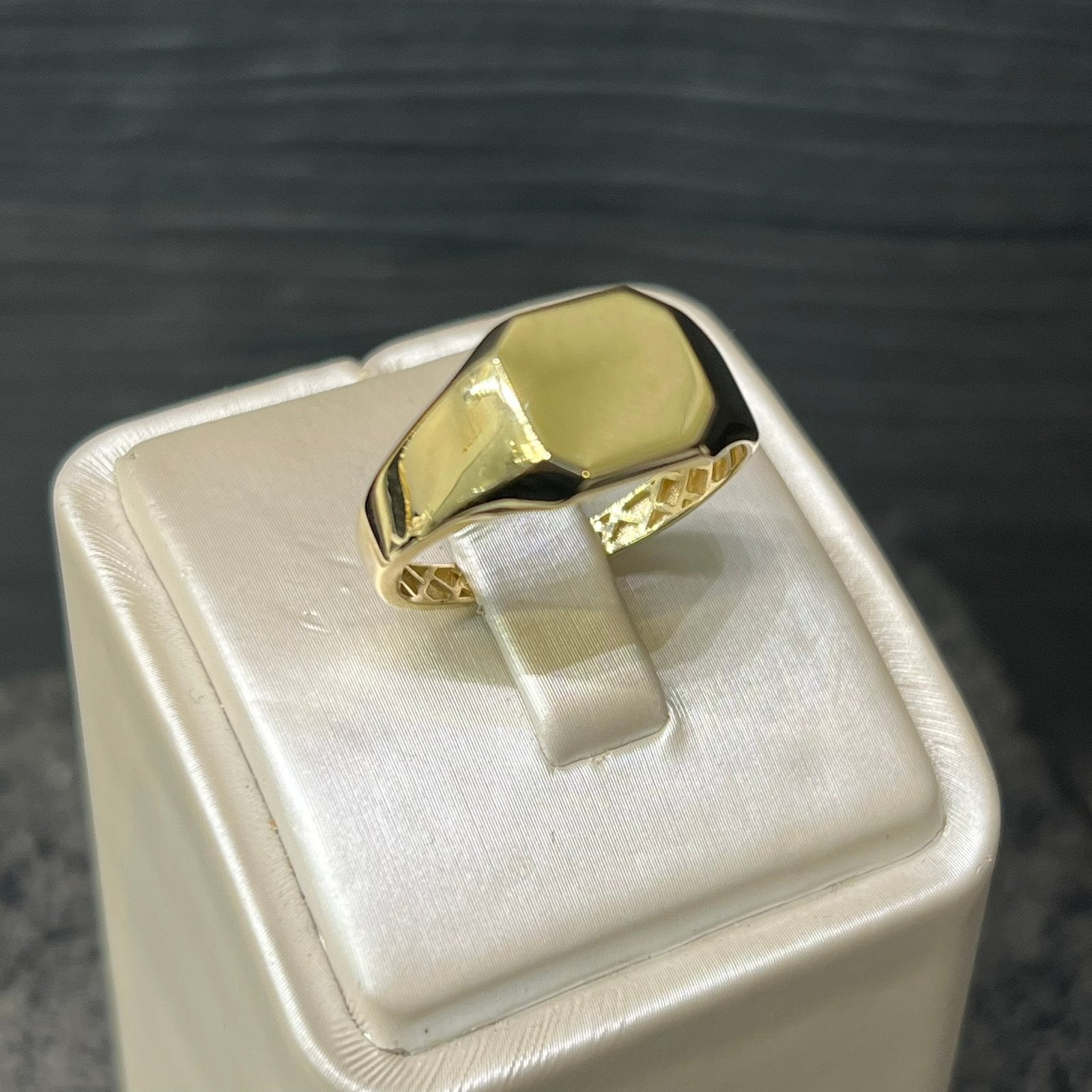 14 karaat gouden ring zegelring nieuw, Sieraden, Tassen en Uiterlijk, Ophalen of Verzenden, Nieuw, Goud, Dame of Heer