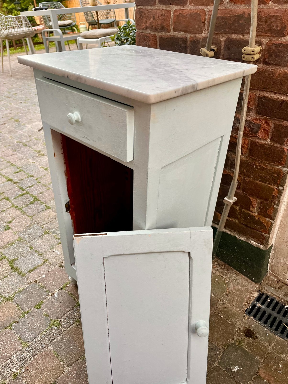 Antiek frans nachtkastje met marmeren blad, Huis en Inrichting, Ophalen, Zo goed als nieuw, Minder dan 45 cm, 70 cm of meer