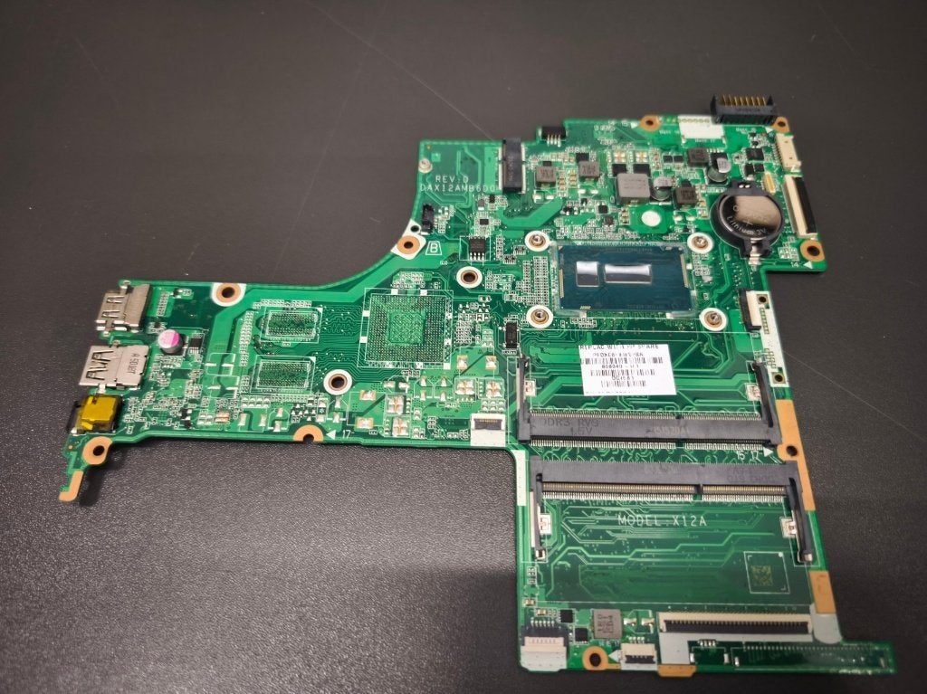 HP Pavilion 15-AB Moederbord 809040-501 +Intel Core i3-5010u, Gebruikt, 2 tot 3 Ghz, 15 inch, Ophalen of Verzenden