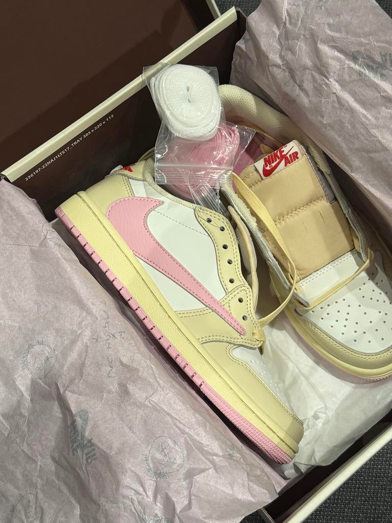 Nike Travis Scott Pink Pack - Maat 38 - Ongedragen, Kleding | Dames, Ophalen of Verzenden, Nieuw, Roze, Sneakers of Gympen