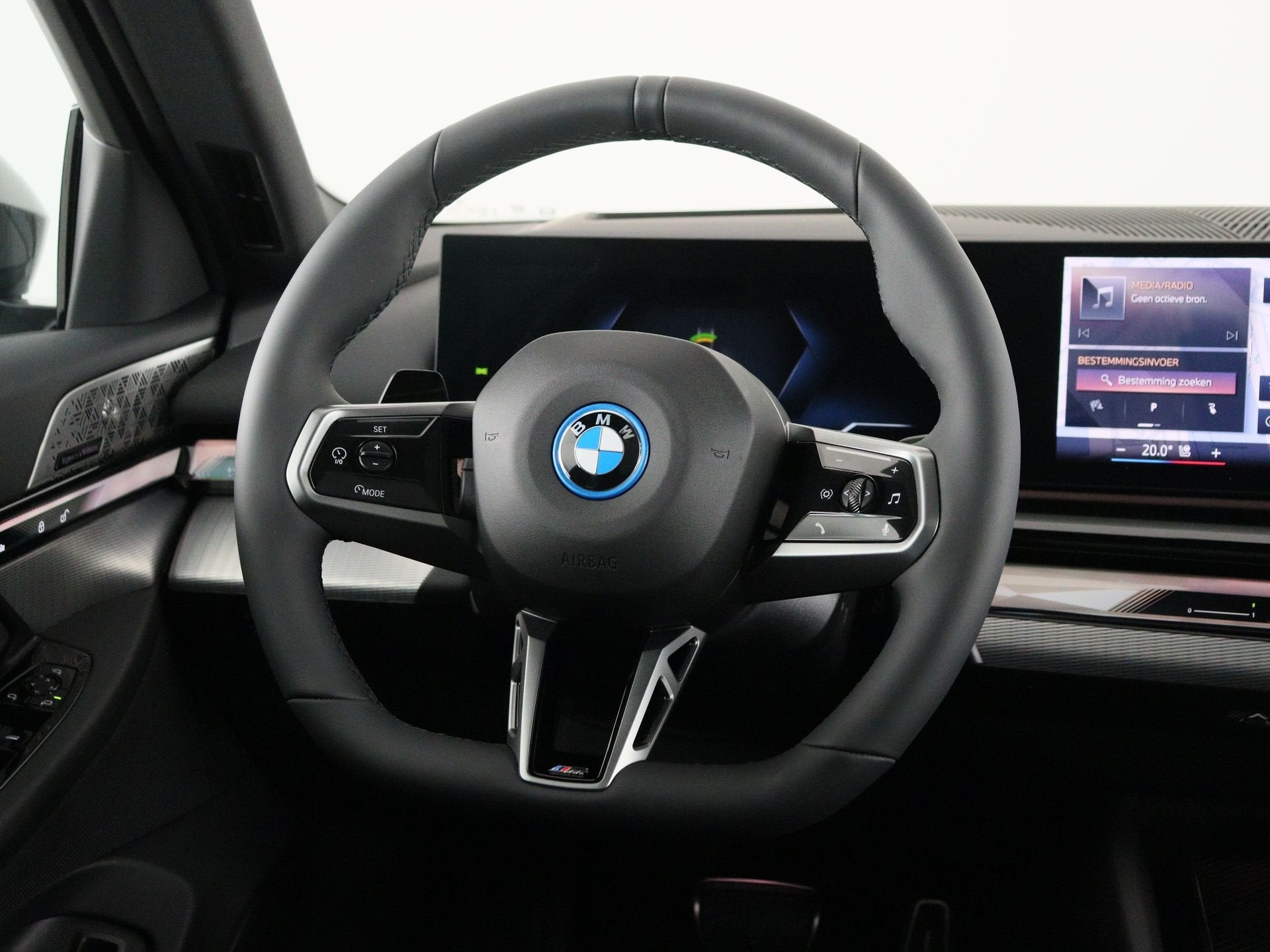 BMW i5 Touring eDrive40 M Sport Edition 84 kWh M Performance, Auto's, Automaat, Dealer onderhouden, Achterwielaandrijving, Zwart
