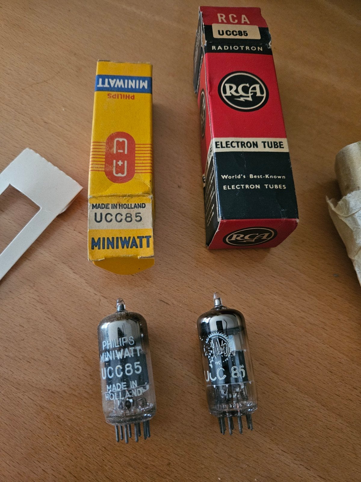 UCC85 Radiobuizen (2 stuks) - Onbekende werking, Ophalen of Verzenden, Niet werkend