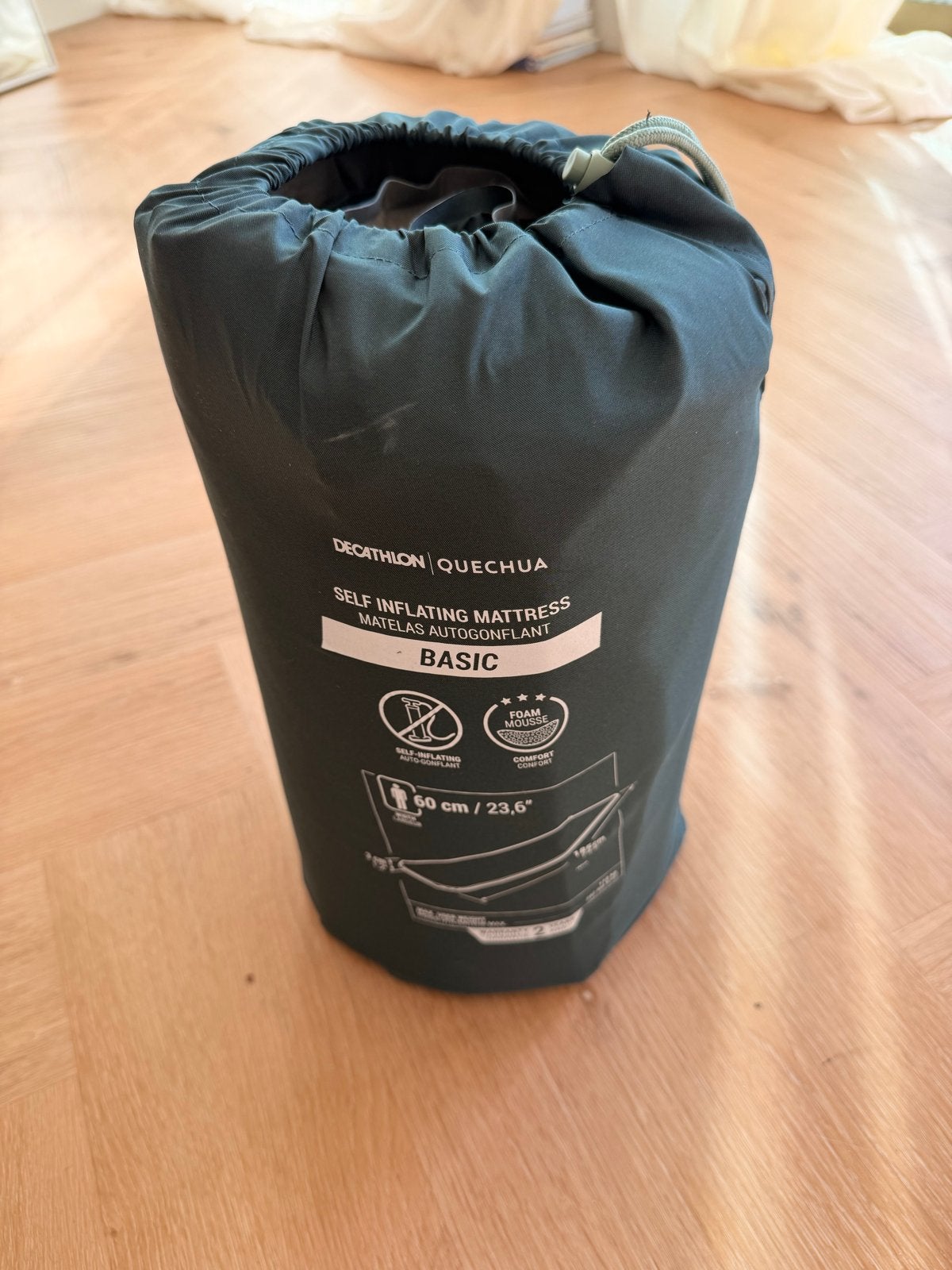 Decathlon Quechua zelfopblazend matras Basic, Ophalen, Zo goed als nieuw, 1-persoons