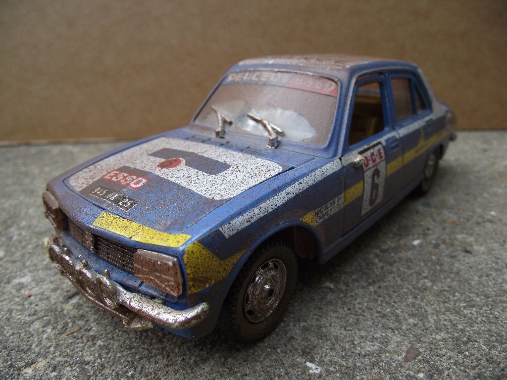 model auto Peugeot 504 Polistil 1/24, Hobby en Vrije tijd, Modelauto's | 1:24, Ophalen of Verzenden, Gebruikt, Auto, Bburago