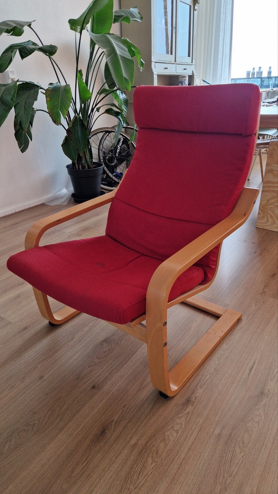 IKEA Poäng stoel - rood met lichte vlek, Ophalen, Gebruikt, Stof, Eén