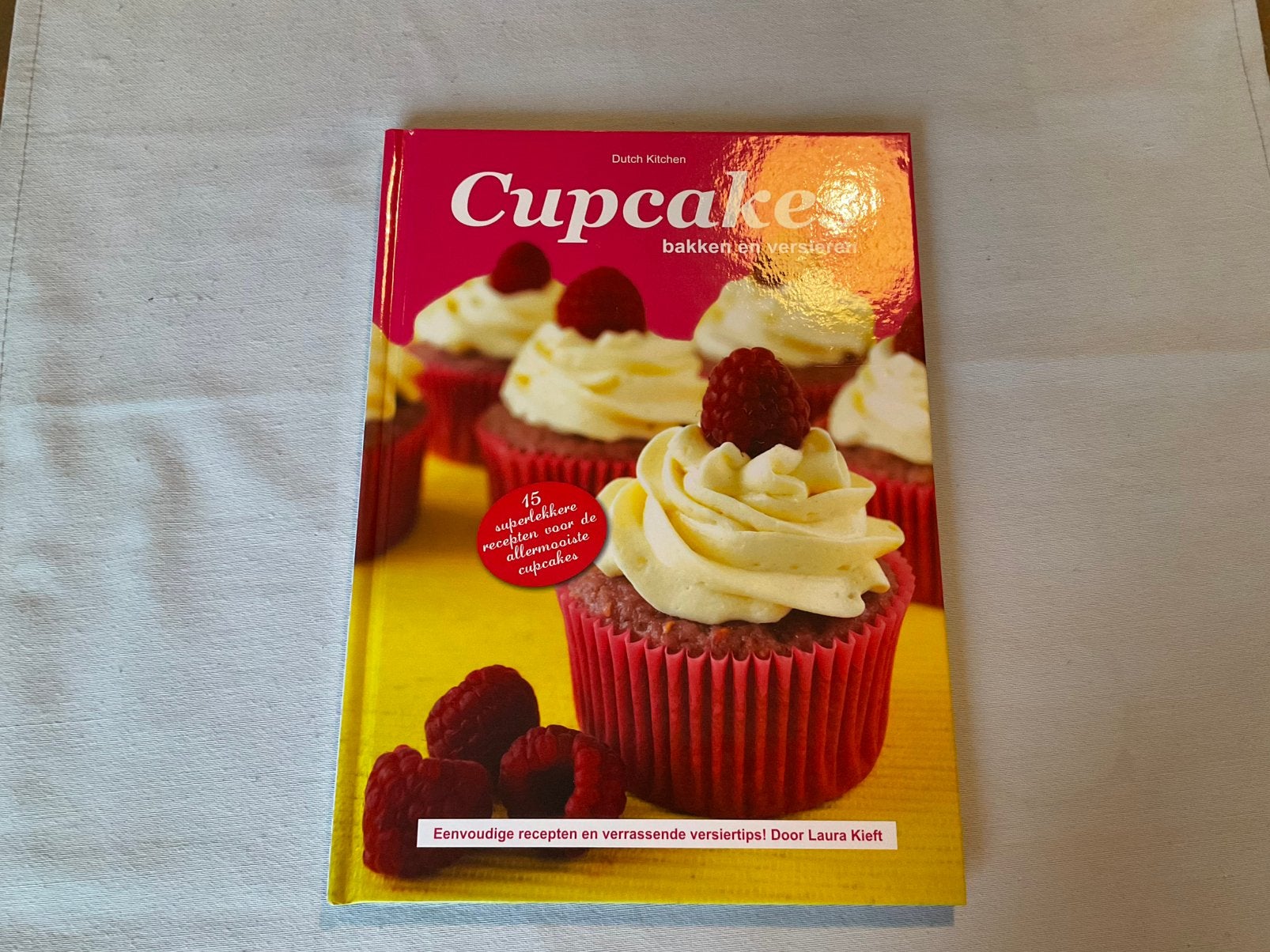Cupcakes bakken en versieren, Ophalen of Verzenden, Zo goed als nieuw, Nederland en België, Taart, Gebak en Desserts