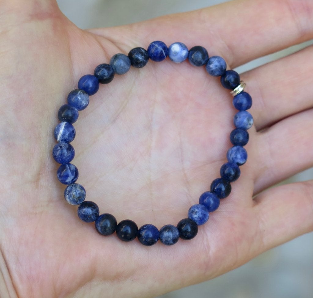 Prachtige armband met Sodaliet edelstenen, Nieuw, Elastiek, Met edelsteen, Verzenden