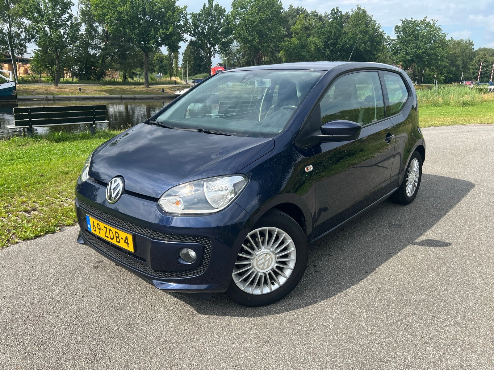 Volkswagen up high up! 1.0 NAVI NAP airco cv elekt. Pakket, Auto's, Voorwielaandrijving, Stof, Up!, 840 kg
