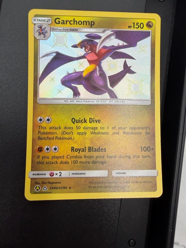 Garchomp Pokémon Kaart - Glanzend Foil (SV40/SV94), Ophalen of Verzenden, Zo goed als nieuw, Losse kaart, Foil