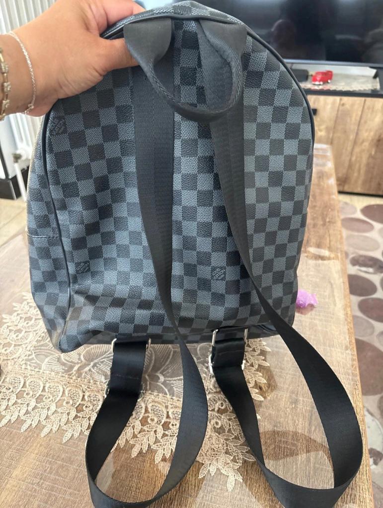 Rugtas nieuw LV Louis Vuitton, Sieraden, Tassen en Uiterlijk, Tassen | Rugtassen, Ophalen of Verzenden, Nieuw, Overige merken