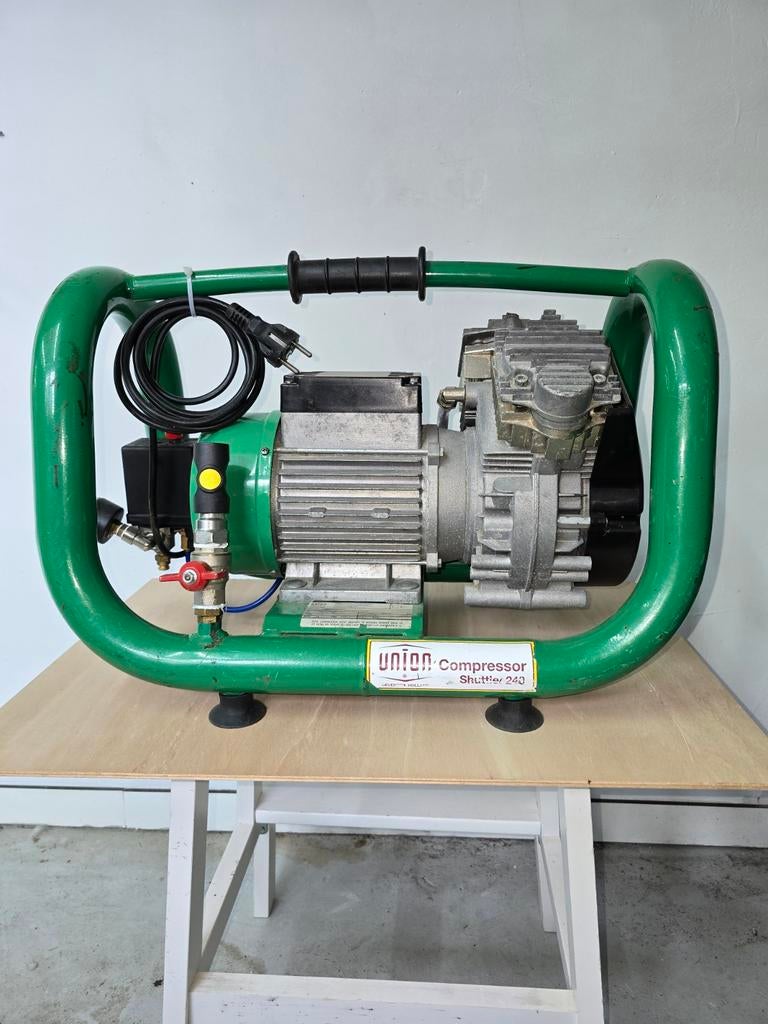 Compressor Draagbaar 10 bar, Doe-het-zelf en Verbouw, Compressors, Ophalen, Zo goed als nieuw, Minder dan 200 liter/min, Olievrij