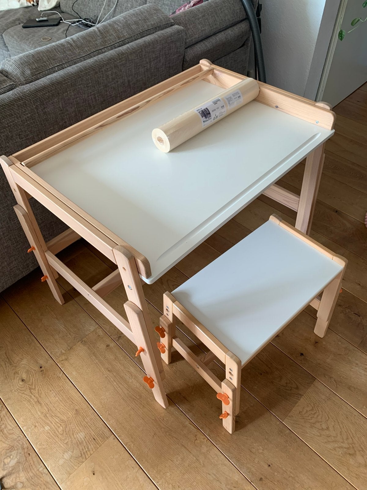 IKEA FLISAT Kindertafel en Krukje - Zo goed als nieuw, Ophalen, Zo goed als nieuw, Tafel(s) en Stoel(en)