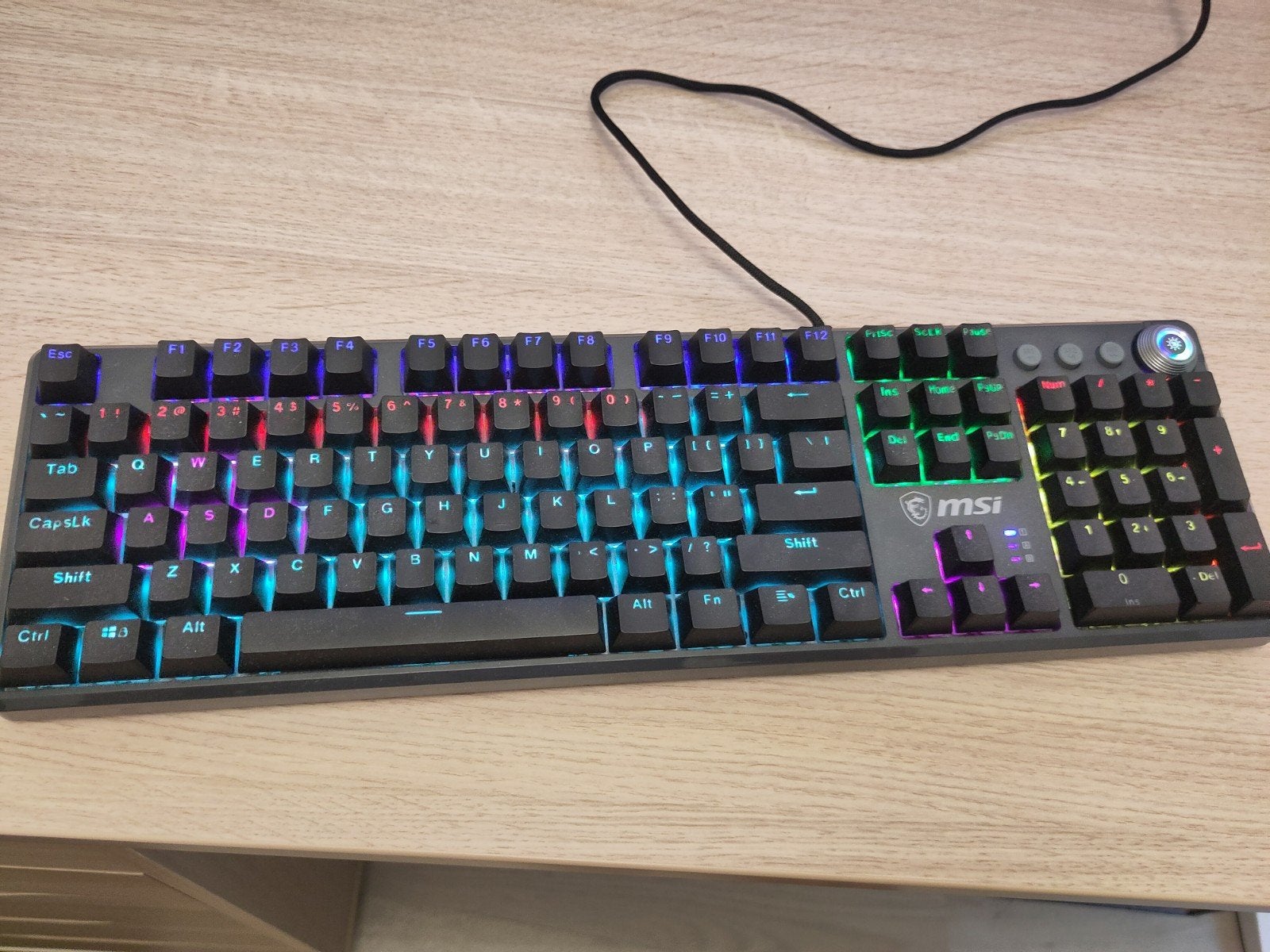 MSI Forge GK310 Gaming Toetsenbord - RGB Verlichting, Ophalen, MSI, Zo goed als nieuw, Qwerty