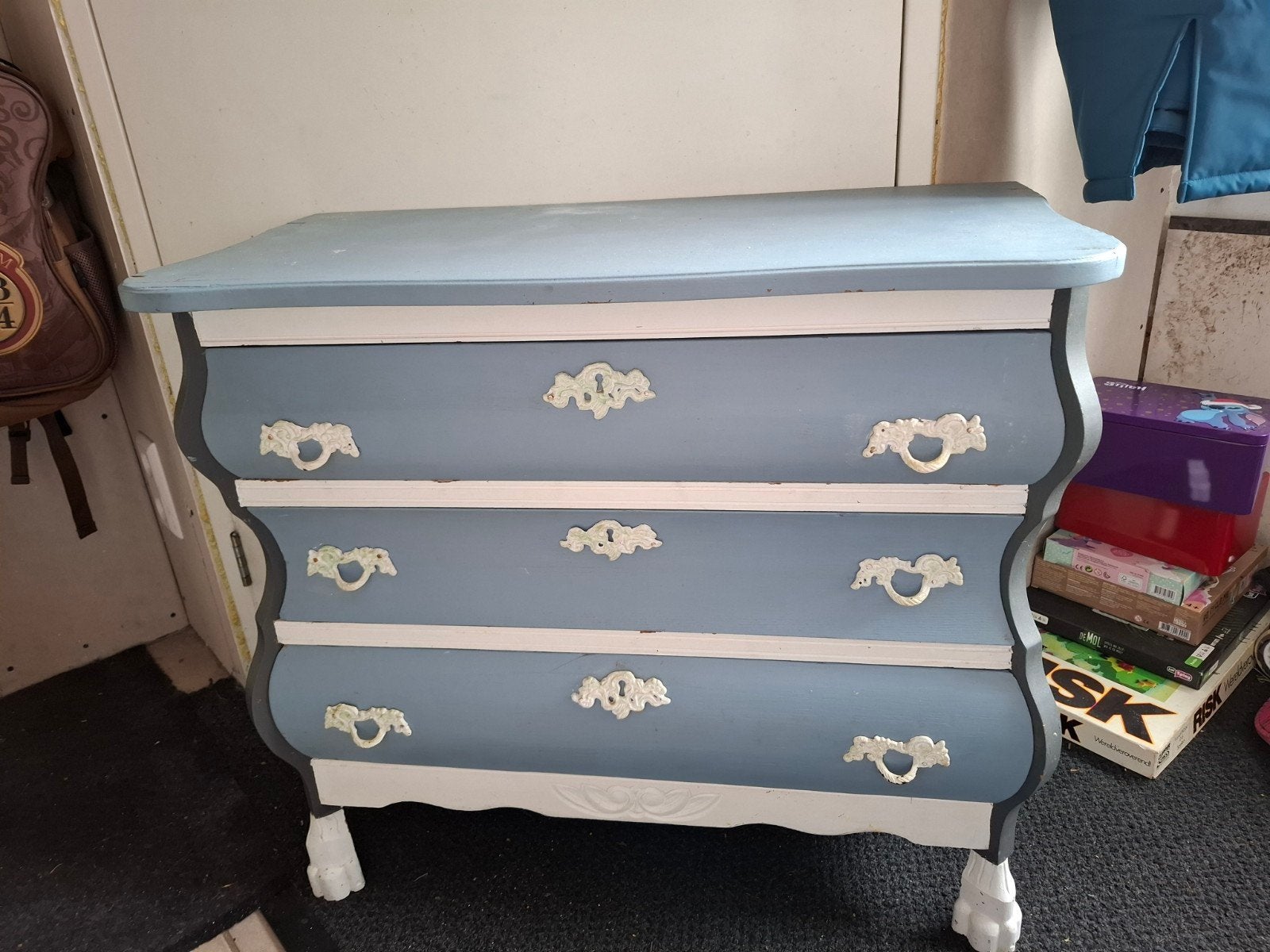 Vintage ladekastje in blauw en grijs, Ophalen