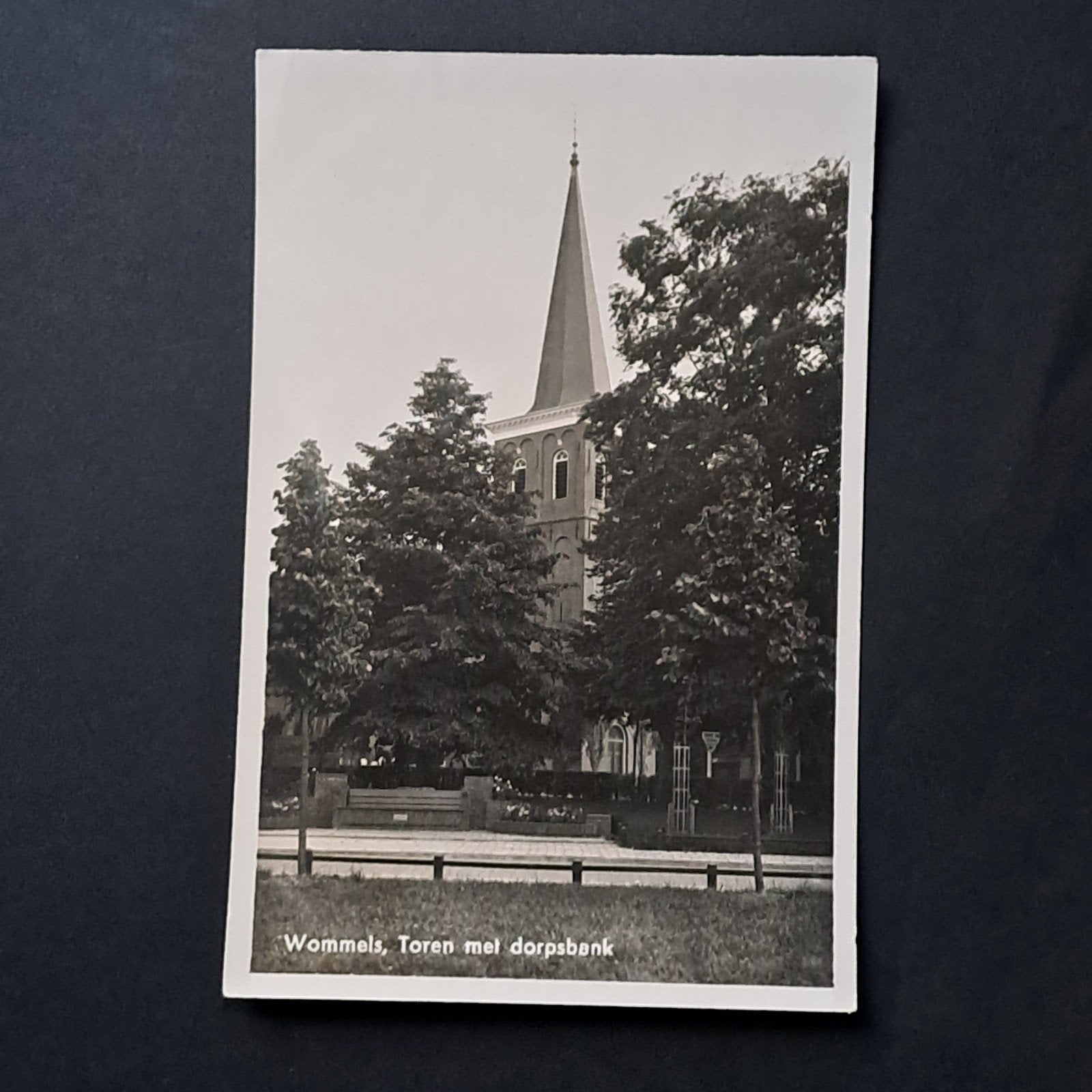 Wommels Friesland Toren met Dorpsbank, Verzamelen, Ophalen of Verzenden, 1940 tot 1960, Ongelopen, Friesland