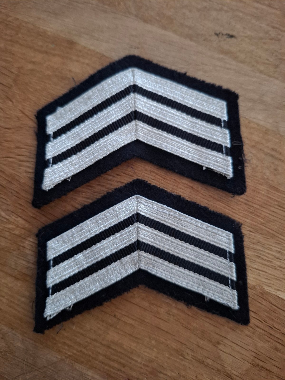 Geborduurde Sergeant-strepen, Ophalen of Verzenden, Luchtmacht, Nederland, Embleem of Badge