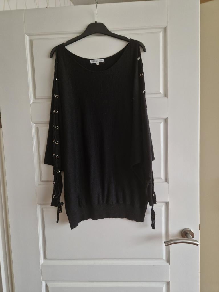 Te koop zwart dames truitje met vlindermouwen, merk Milleniu, Kleding | Dames, Truien en Vesten, Maat 38/40 (M), Zwart, Zo goed als nieuw