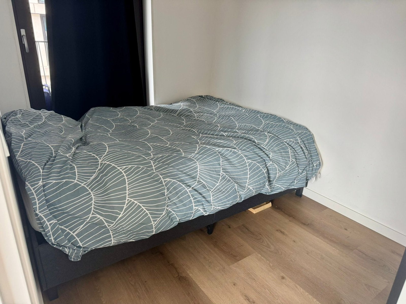 Bed frame with matress