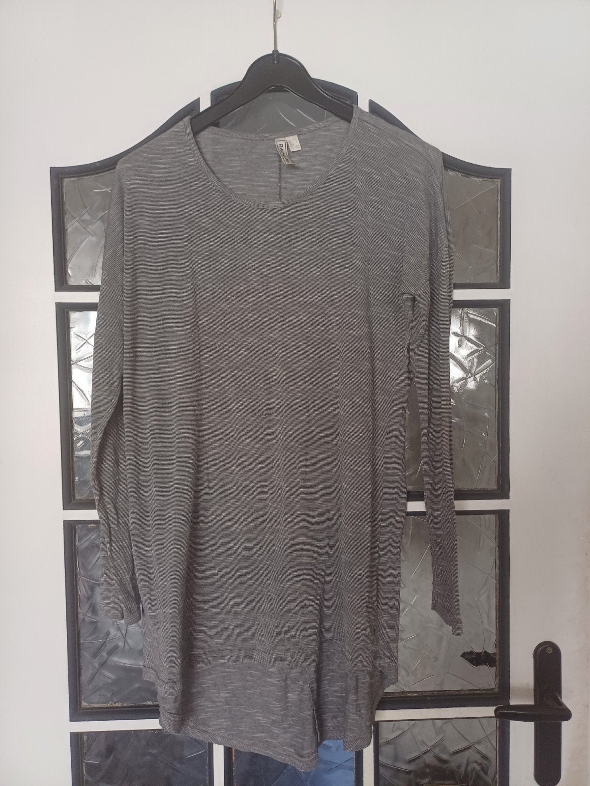 Grijs / wit gestreept lang shirt, maat 40/42, Rainbow, Maat 42/44 (L), Ophalen of Verzenden, Zo goed als nieuw