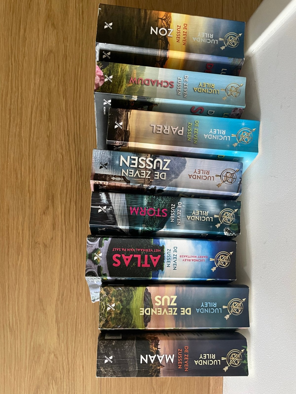 De Zeven Zussen serie - Lucinda Riley (8 boeken), Boeken, Ophalen, Gelezen, Nederland