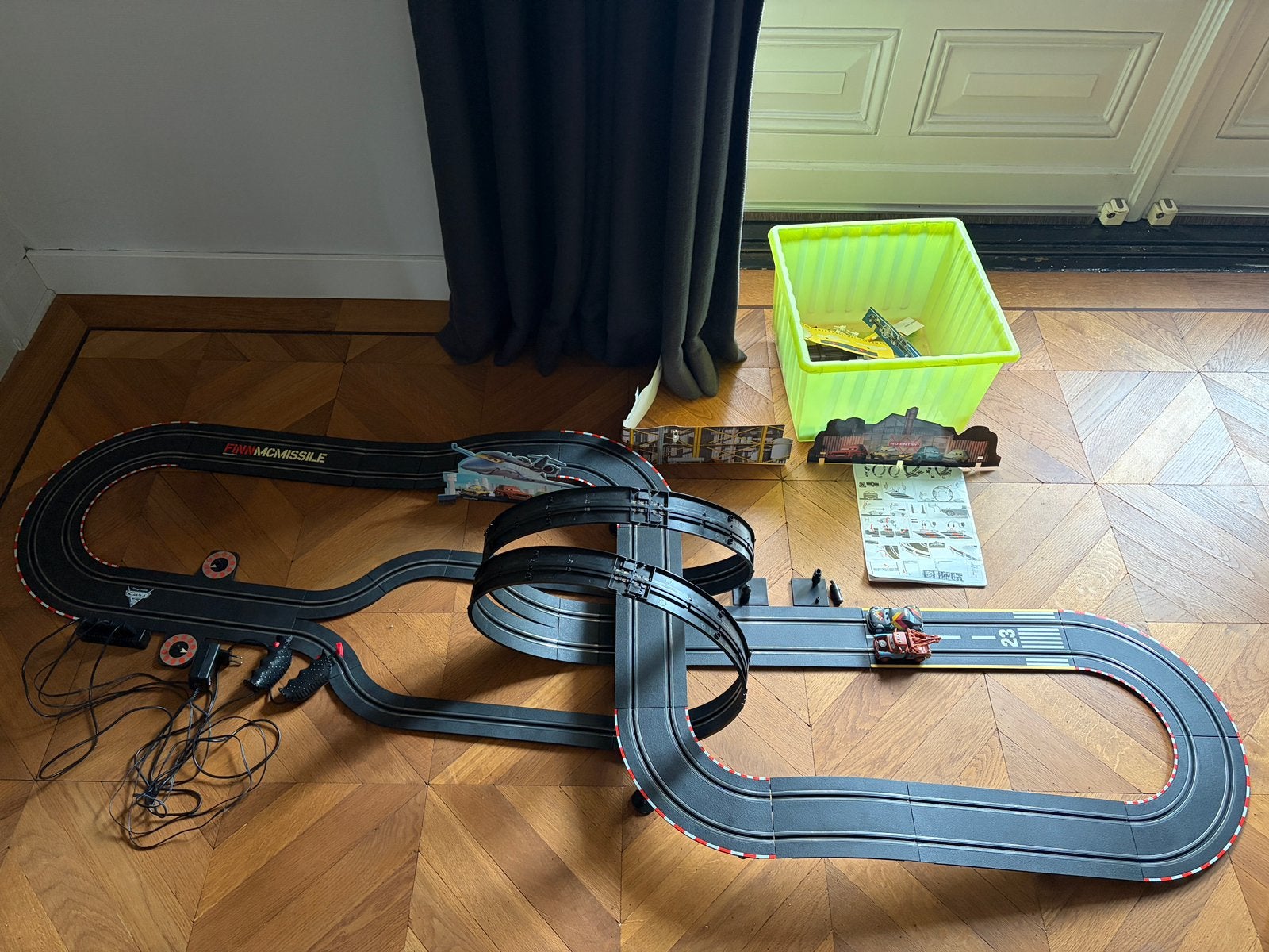 Carrera GO! Disney Cars 2 (Met Looping & Boekjes), Kinderen en Baby's, Ophalen, Carrera, Met looping, Elektrisch